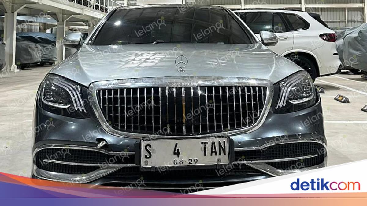 Kemenkeu Lelang Mobil Mewah Rampasan Kejagung, Maybach Mulai Rp 500 Jutaan!