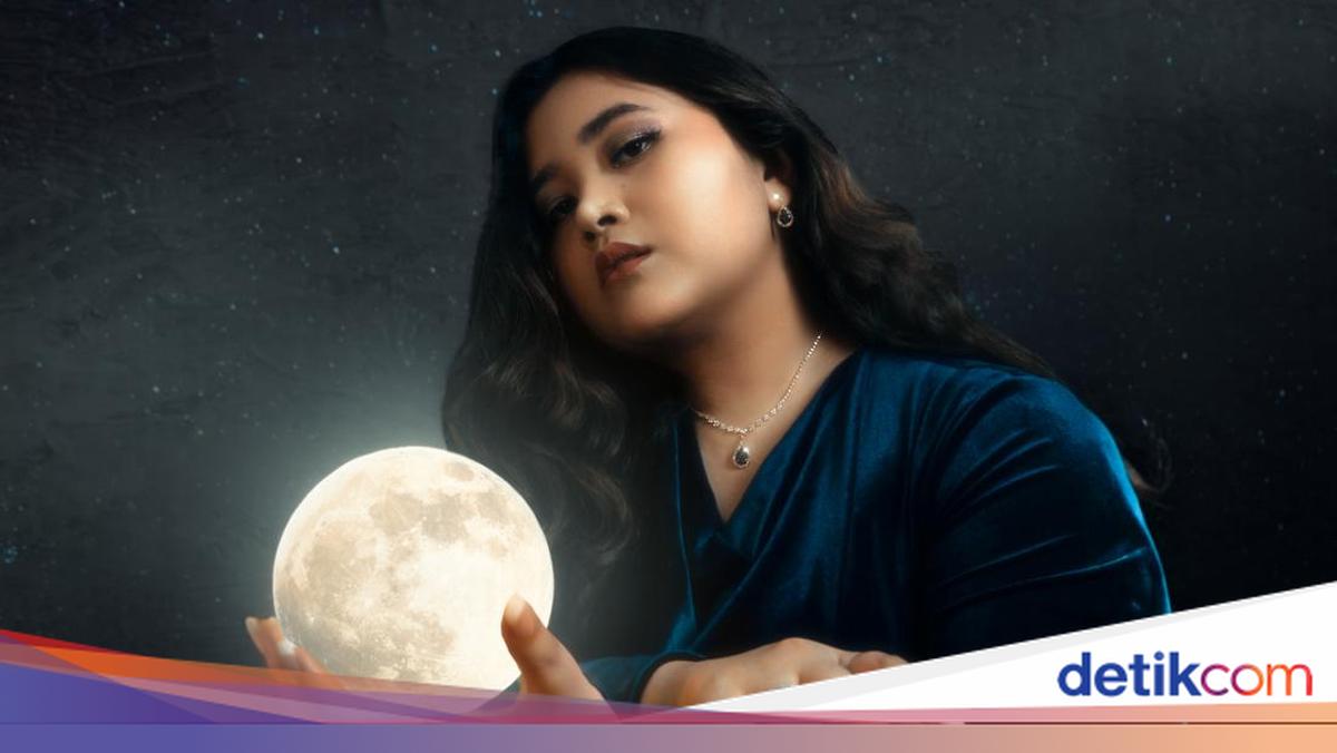 Surat Cinta Kamila Batavia Untuk Mendiang Ibu Lewat Tayomi