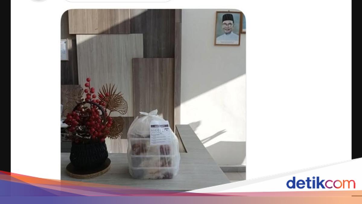 Tak Ada Satpam, Driver Ini Nekat 'Titip' Makanan ke Perdana Menteri