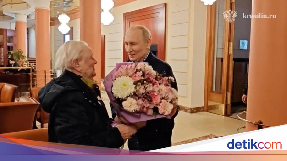 Putin Setir Mobil Sendiri Jemput Guru Sekolahnya