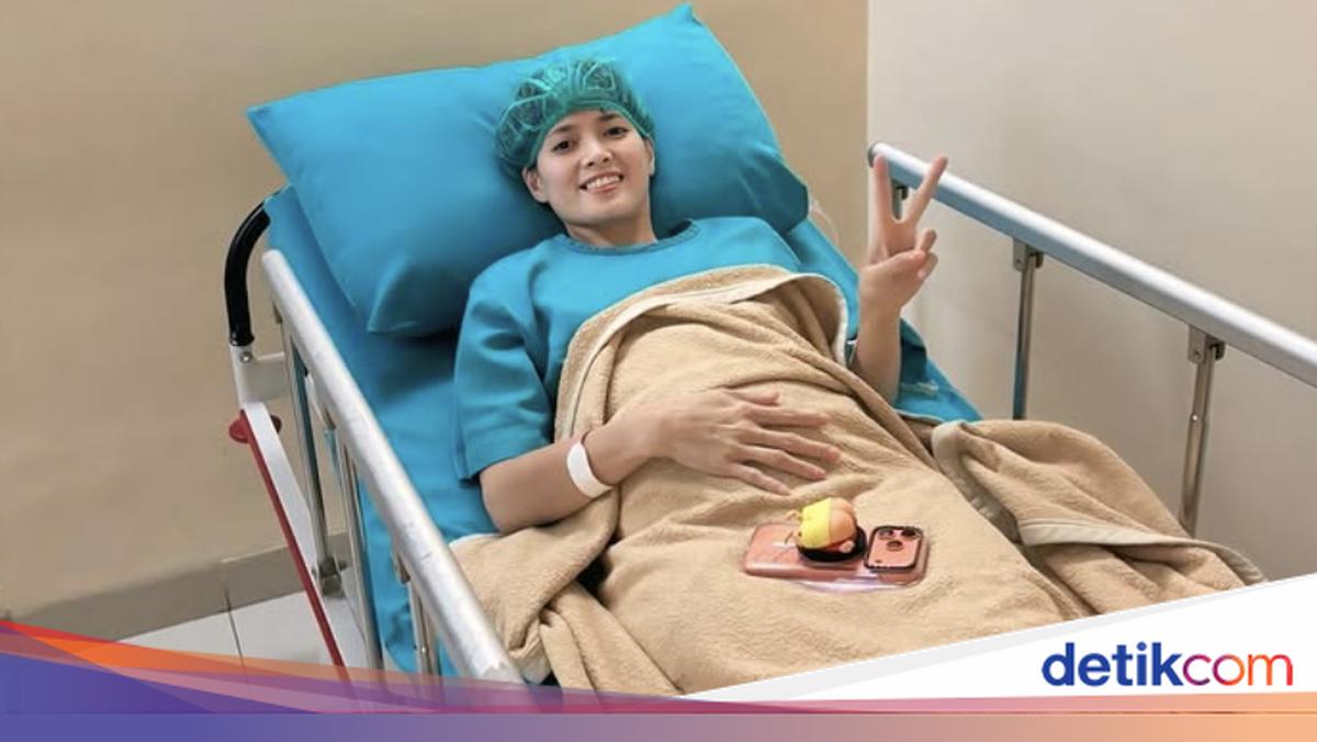 Chika Jessica Jajan Cheese Tart hingga Mochi Viral saat Liburan ke Jepang