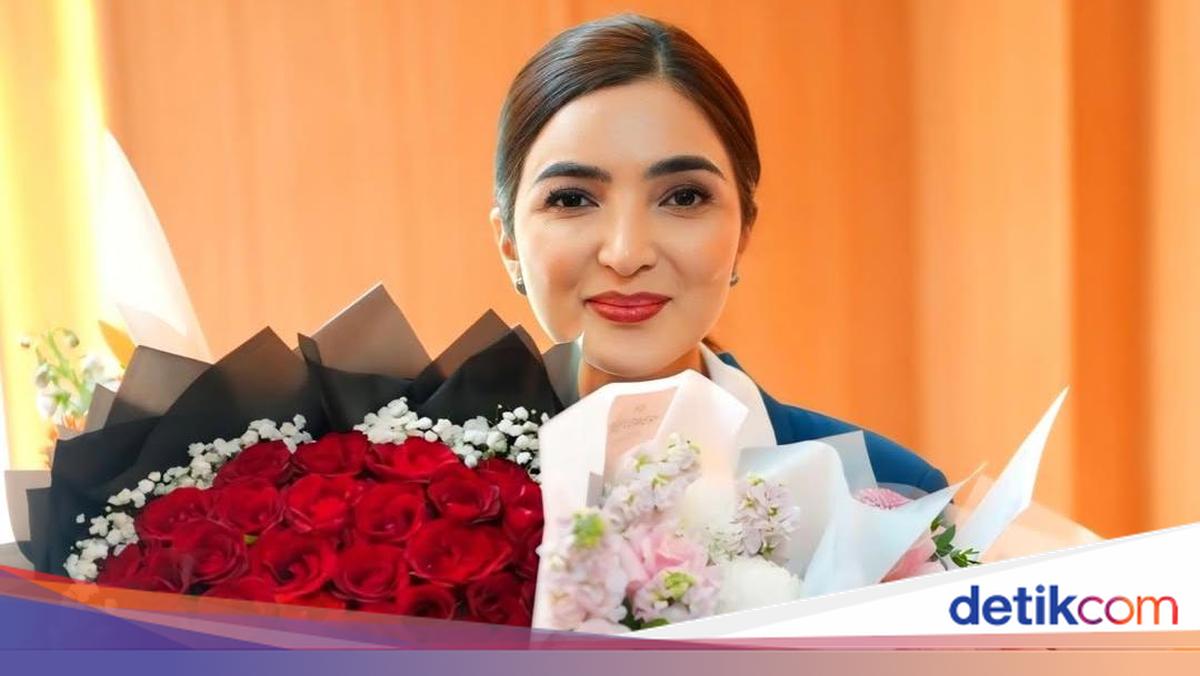 Ashanty Sebut Berangkat Haji Jadi Kado Anniversary ke-15 Paling Spesial
