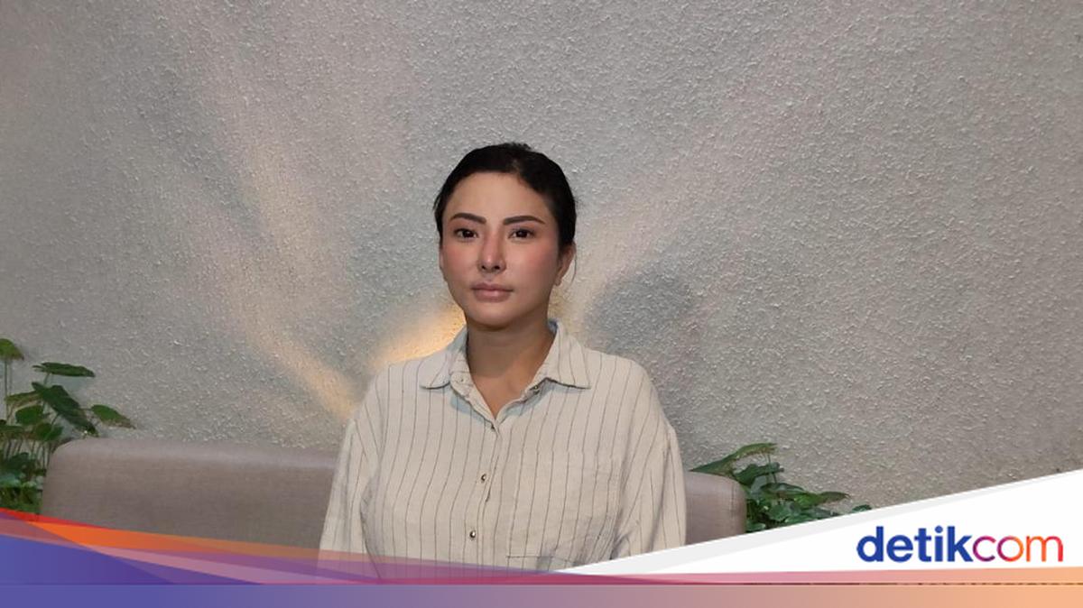 Ayu Aulia Tegaskan Nggak Ada Sebut Nama Pejabat soal Kabar Hamil