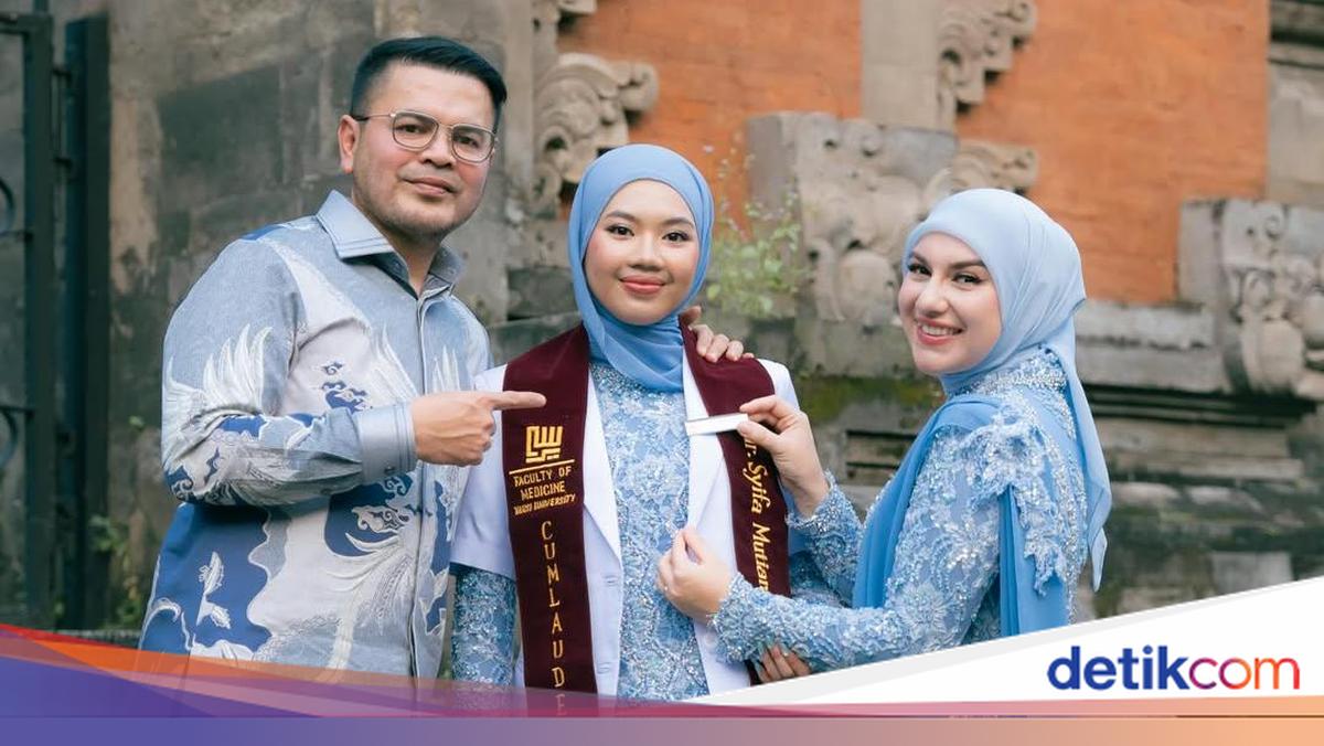 Haru dan Bangga Irish Bella, Putri Sambung Resmi Jadi Dokter