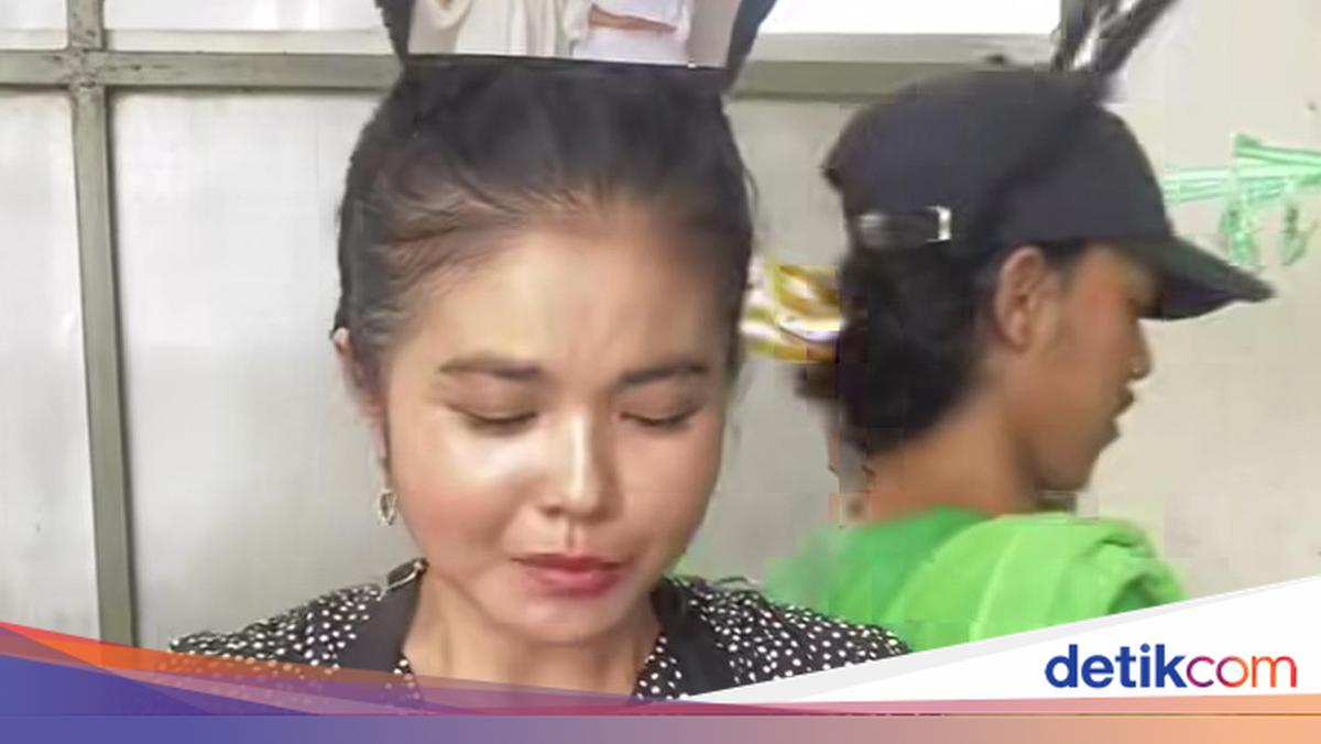 Karina Ranau Jago Masak, Laris Jualan Jukut Goreng dan Gabin di Warungnya