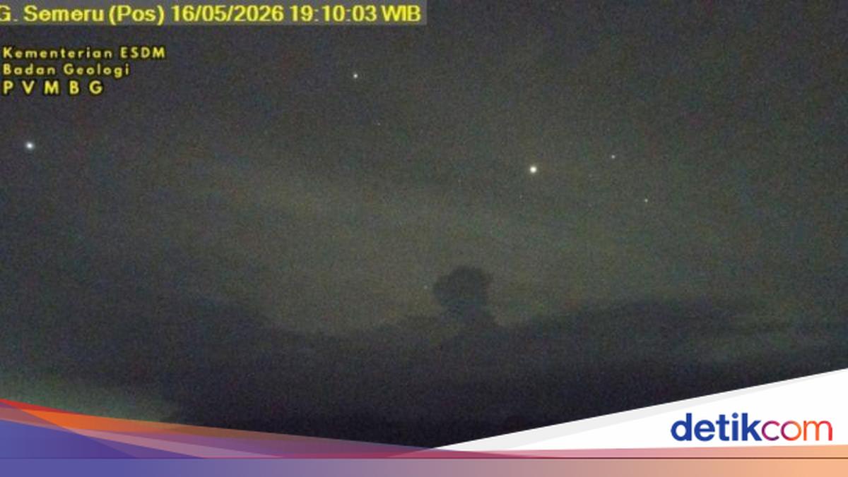 Gunung Semeru Erupsi 2 Kali Malam Ini, Tinggi Letusan Capai 1.000 Meter