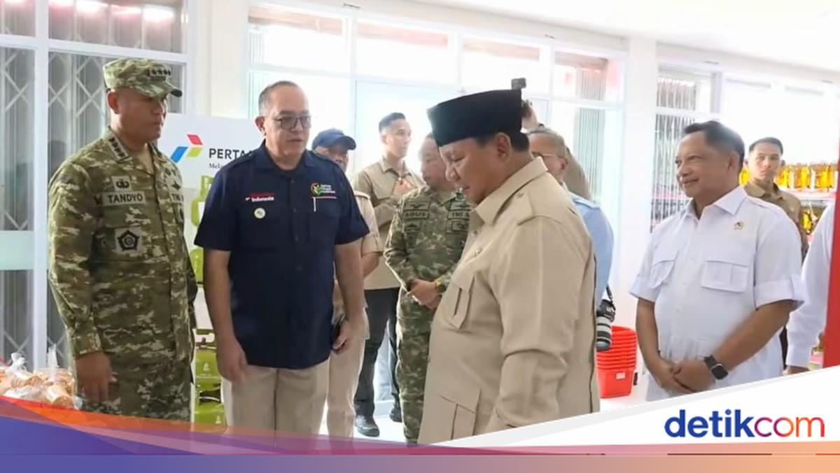 Momen Tito Dampingi Prabowo Resmikan Operasionalisasi 1.061 KDKMP