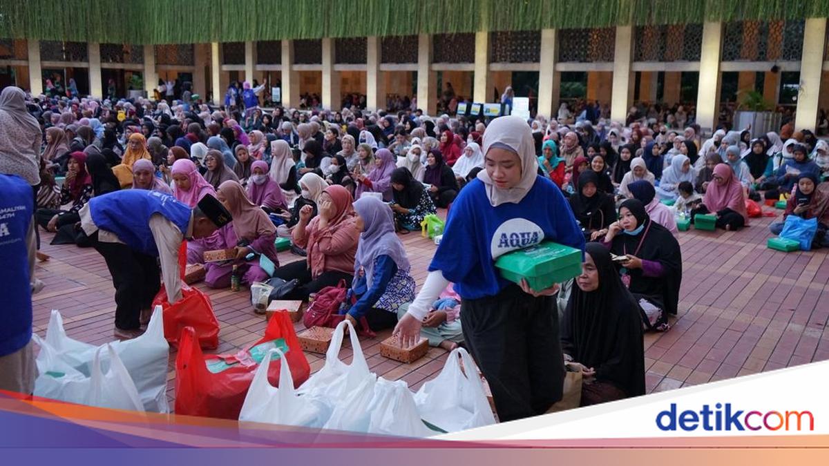 Dukung Kemaslahatan Umat, AQUA Raih Penghargaan dari Masjid Istiqlal