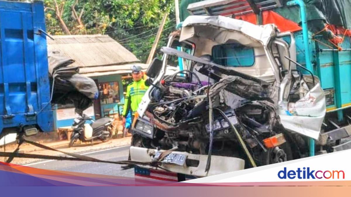 Tabrakan 2 Truk di Pantura Situbondo, Balita 5 Tahun Tewas Terjepit Dasbor