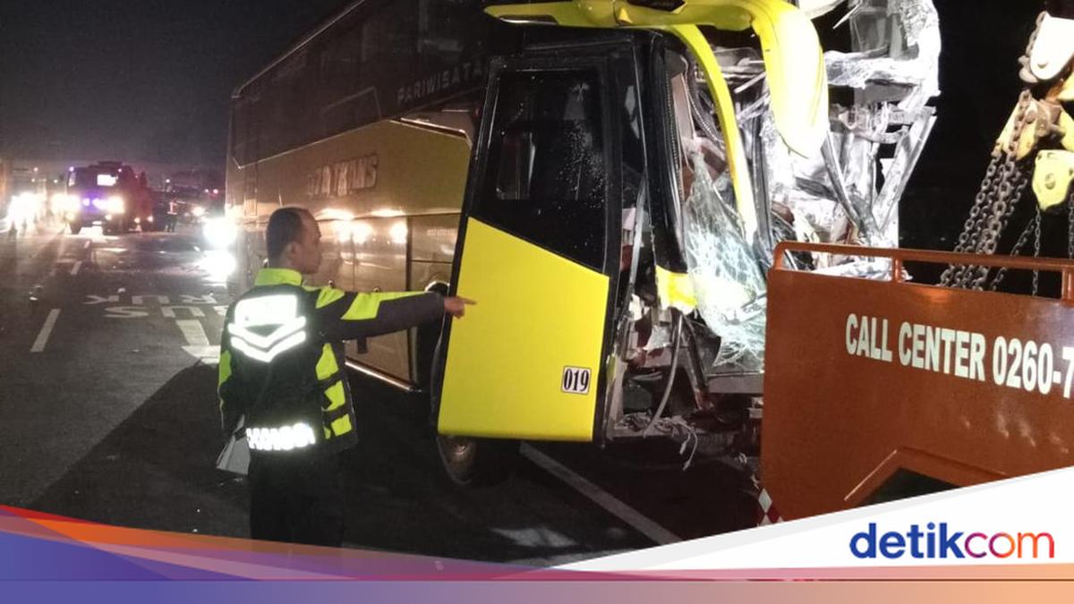 Kernet Bus Study Tour SMP Kendal Tewas Usai Kecelakaan di Tol Cipali