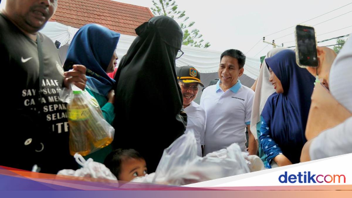Wamendagri Buka Gerakan Pangan Murah di NTB, Sapa Warga Lombok