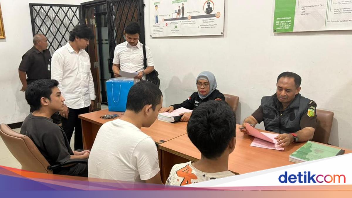 Bareskrim Limpahkan 3 Tersangka Peredaran Vape Etomidate ke Kejari Jaksel