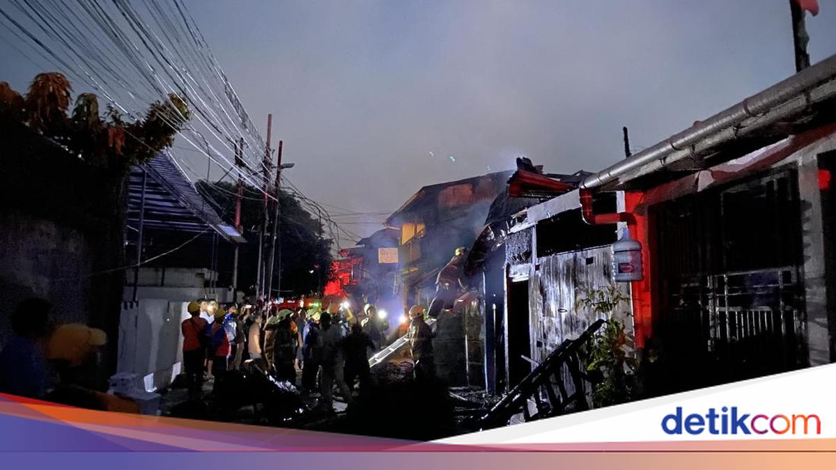 Warga Cerita Kebakaran di Jatinegara Jaktim Berawal dari Tempat Percetakan