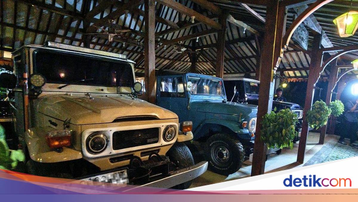 KPK Geledah Rumah Bupati Ponorogo Sugiri, Sita 3 Toyota Hardtop dan 1 Alphard