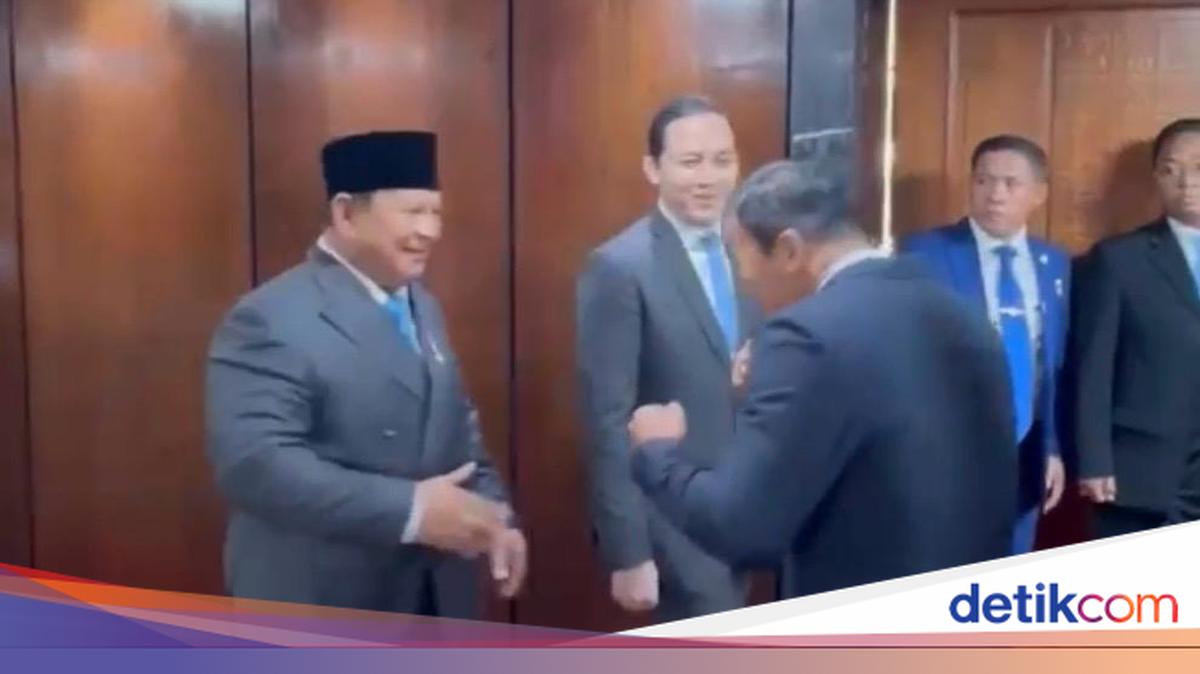 Momen Gaya Adu Tinju Prabowo dan Daud Yordan Saat Bertemu di Paripurna DPR
