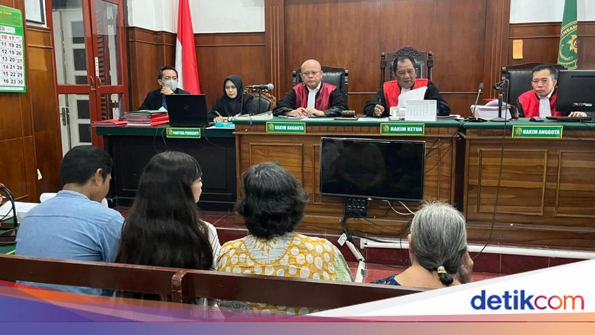 Bersaksi di Sidang, Nenek Elina Ungkap Diangkat 6 Orang Saat Diusir dari Rumah