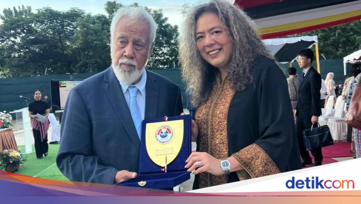 BNPP RI Serahkan Cenderamata ke Presiden &amp; PM Timor Leste