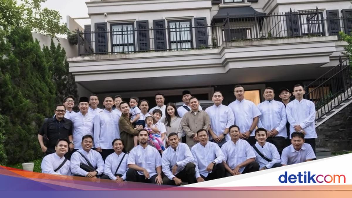 Haru Raffi Ahmad Pergi Haji Diantar Keluarga dan Sahabat