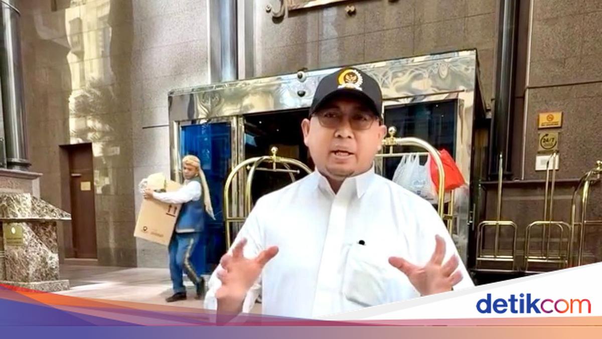 Andre Rosiade Tengok Jemaah Haji Sumbar di Makkah, Serap Aspirasi dan Berbagi