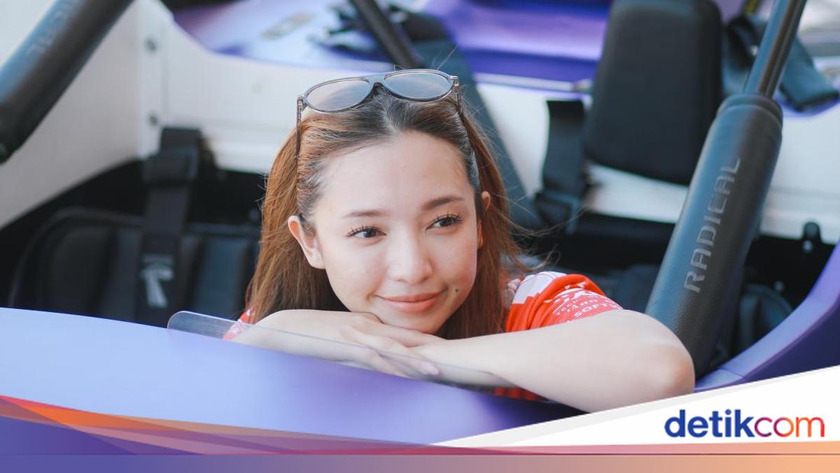 Manda Cello Jajal Mobil Balap di Sirkuit Mandalika: Kaki Lemes