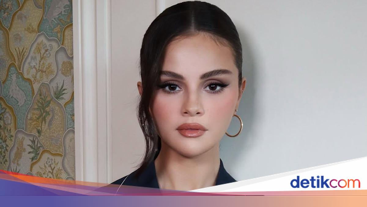 Selena Gomez Banjir Pujian, Wajahnya Kembali Seperti 10 Tahun Lalu