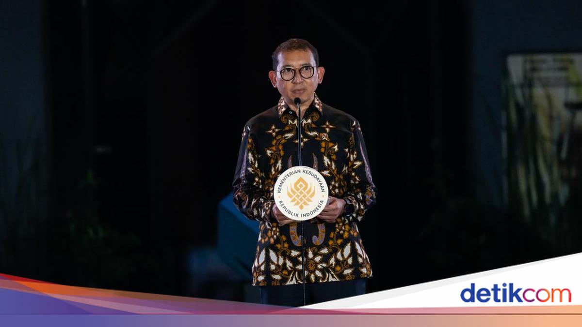 Buka Peringatan Hari Keris Nasional, Menbud Tekankan Perkuat Literasi Keris