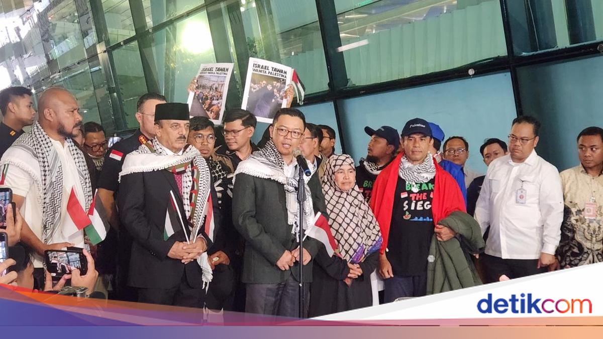 9 WNI Ditangkap Israel Tiba di RI, Menlu: Selamat Berkumpul dengan Keluarga