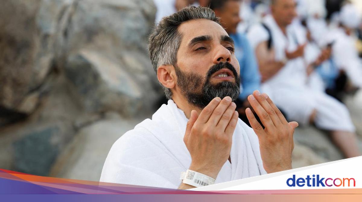 Lupa Membacakan Titipan Doa Saat Haji, Bagaimana Hukumnya?
