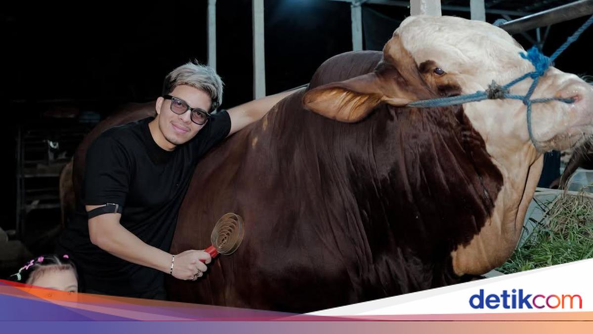 Atta Halilintar Titip Doa kepada Anang dan Ashanty di Tanah Suci