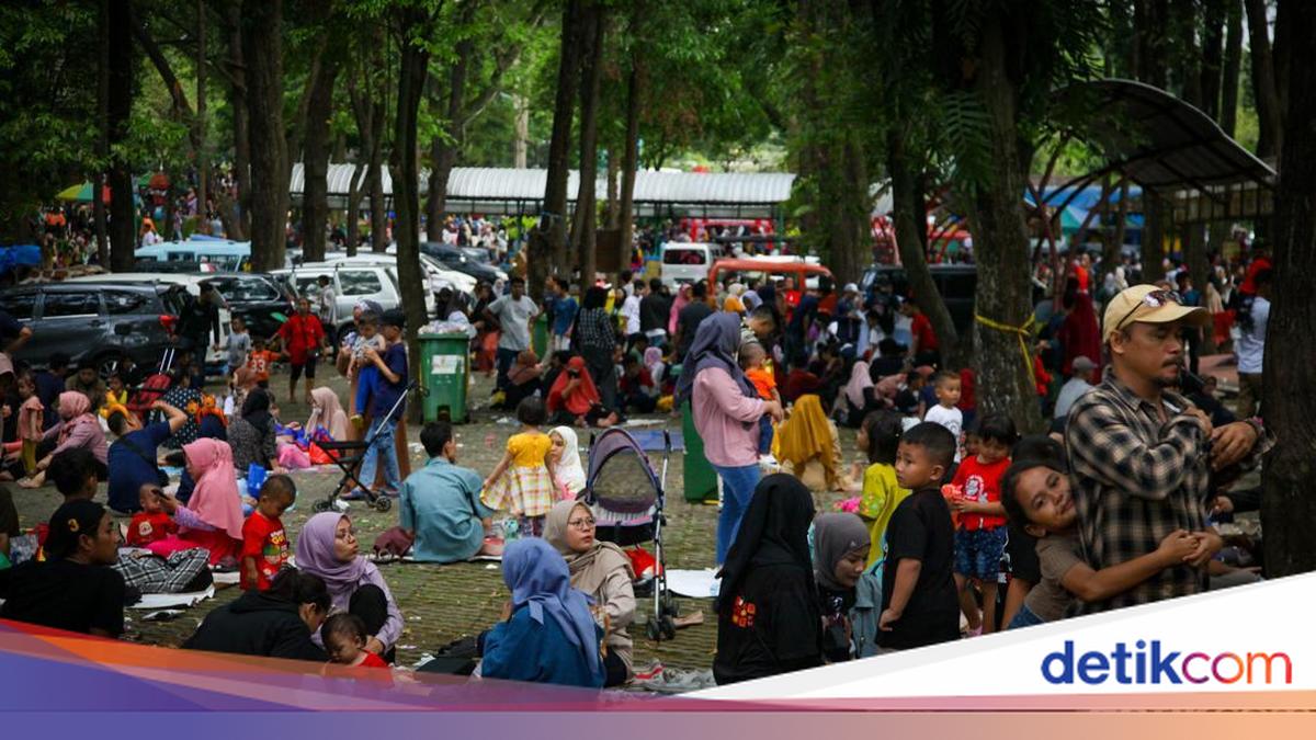 Ragam Cerita Warga di Tempat Wisata saat Cuti Bersama Idul Adha