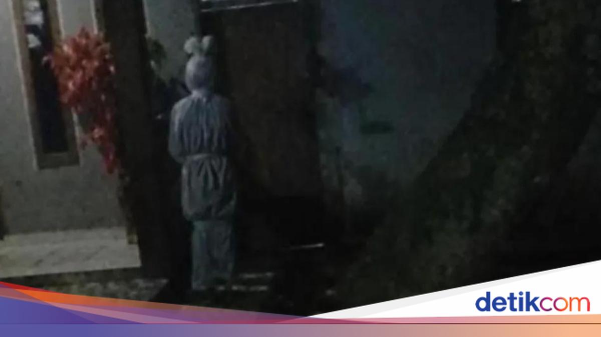 Bising Motor Terdengar Sebelum 'Pocong' Teror Rumah Warga di Cibinong