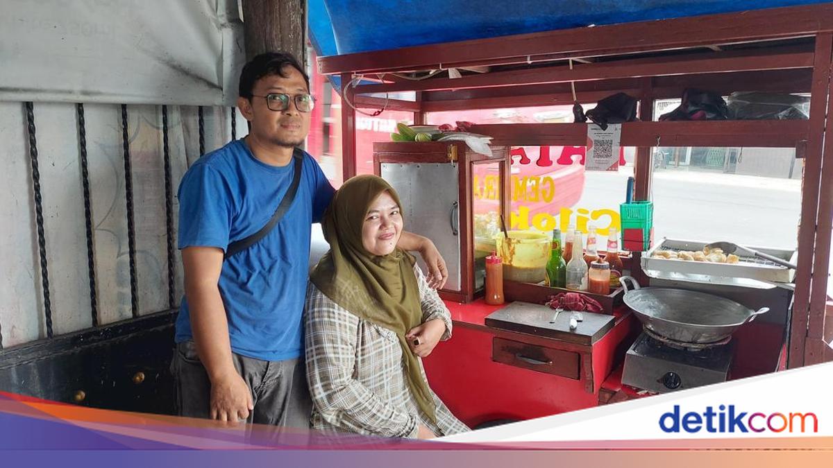 Kisah Pedagang Batagor Naik Haji, Kini Usahanya Punya 10 Cabang-12 Karyawan