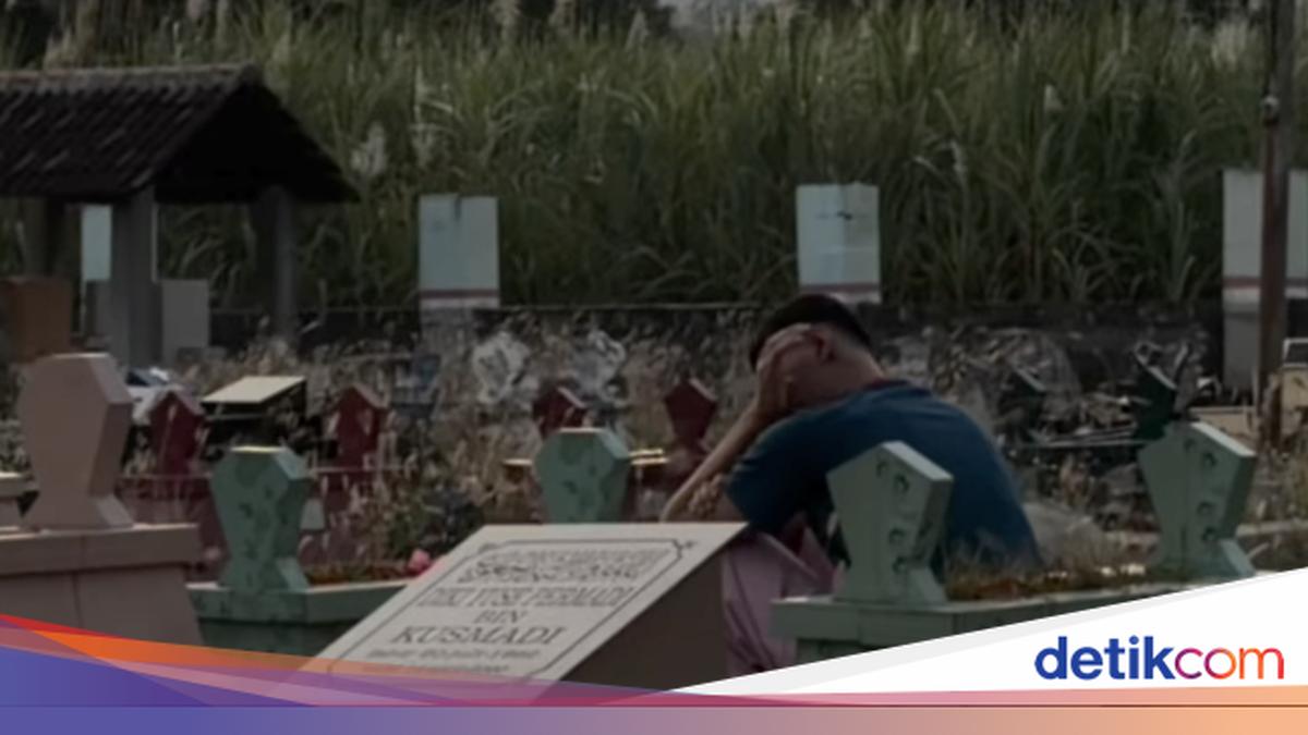 Justin Hubner Sesenggukan di Makam Ibunda Jennifer Coppen Jelang Menikah