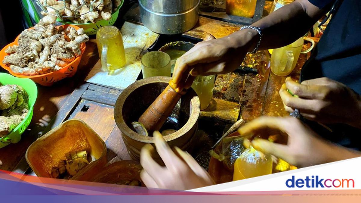 Ramai Diserbu! Jamu Godok dengan 16 Varian Ini Favorit di Bandung