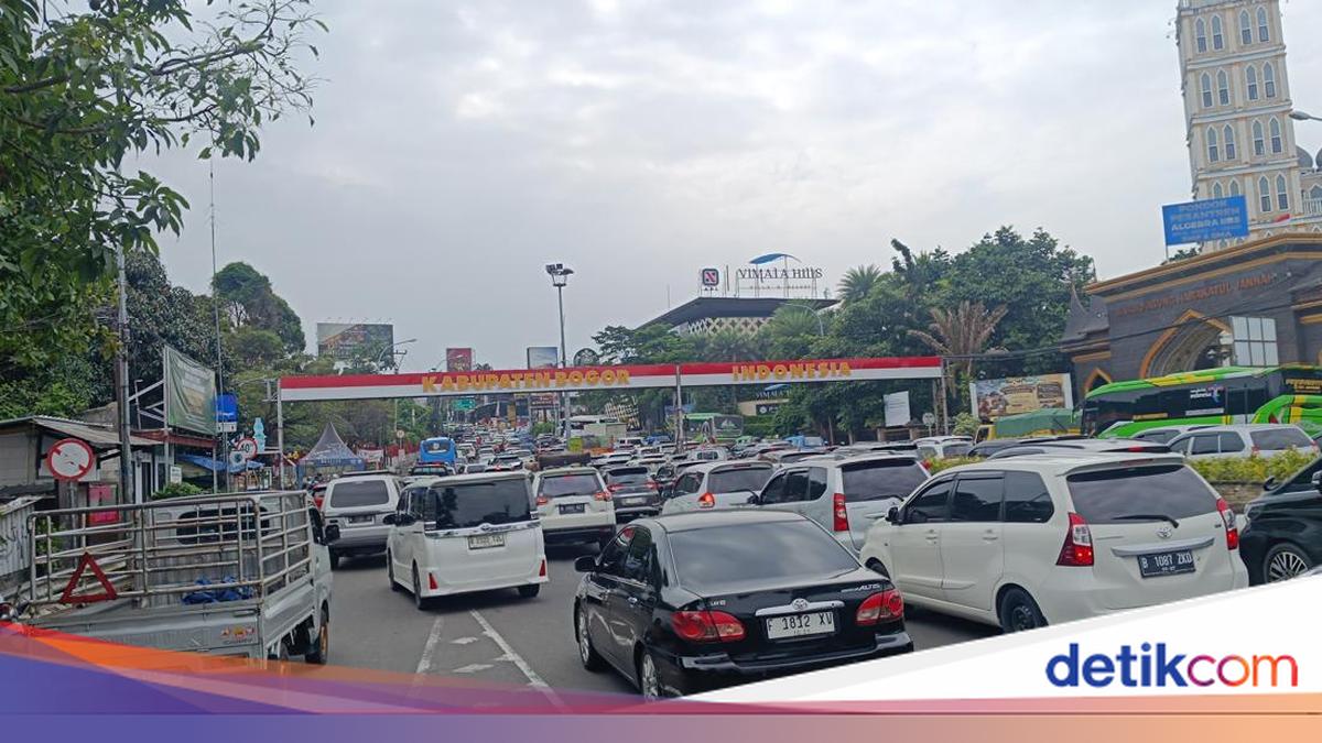 Lalin Padat, One Way Arah Puncak Bogor Berlaku Pagi Ini