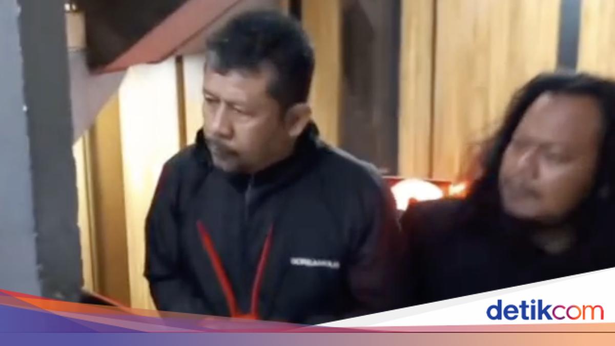 Sopir Taksi Online Ngamuk di Tol JORR, Rusak Mobil Pakai Kunci Roda