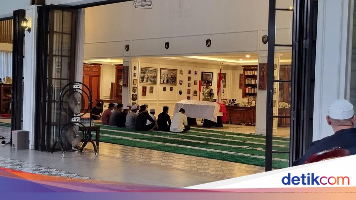 Jenazah Ryamizard Ryacudu Dimakamkan Secara Militer di TMP Kalibata Besok