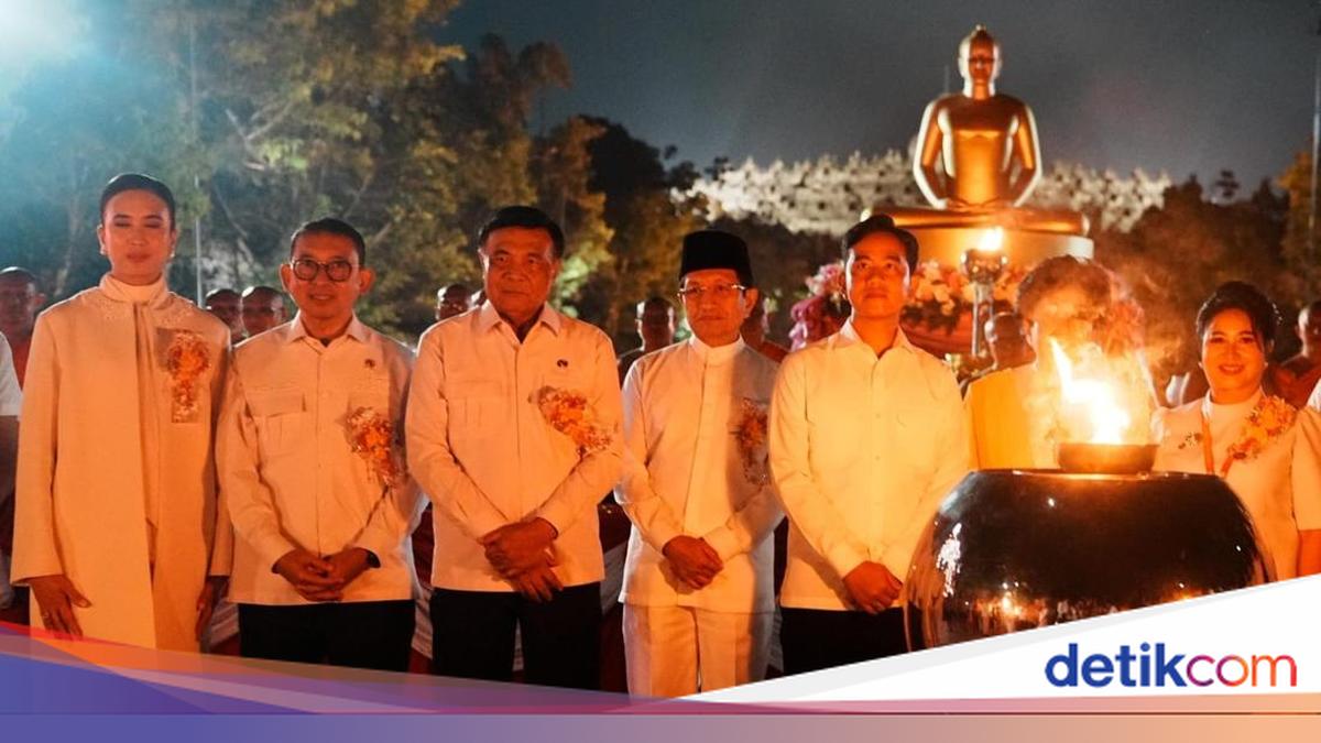 Fadli Zon Hadiri Dharmasanti Tri Suci Waisak Nasional 2570 BE/2026