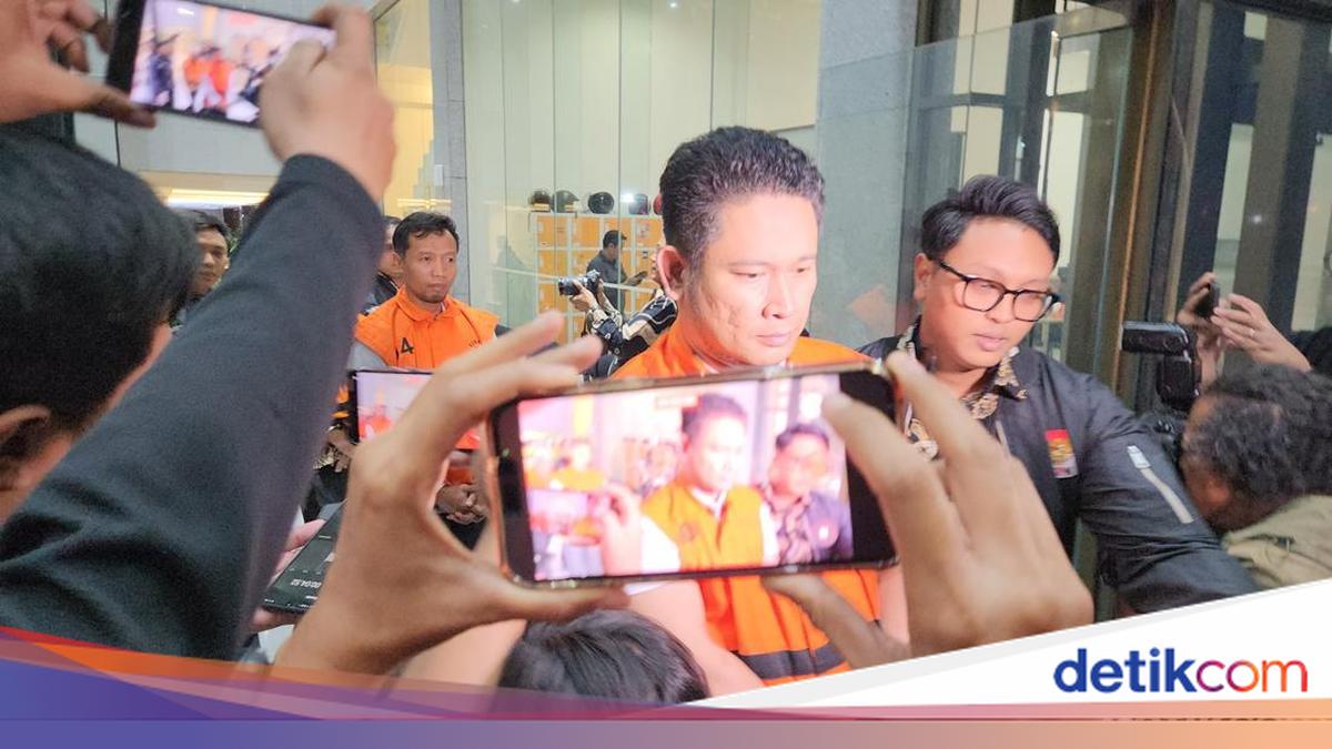 KPK Tahan 3 Tersangka Korupsi Pembangunan Gedung Pemkab Lamongan
