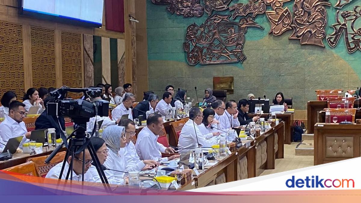 Mendikti Janji Proses Hukum Dugaan Pemalsuan Riset di Konferensi Global