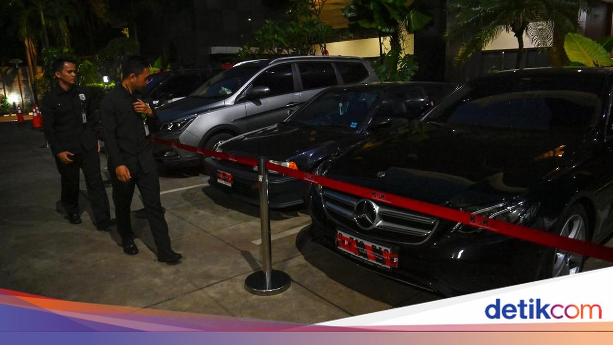 KPK Sita 33 Kendaraan Terkait OTT Imigrasi