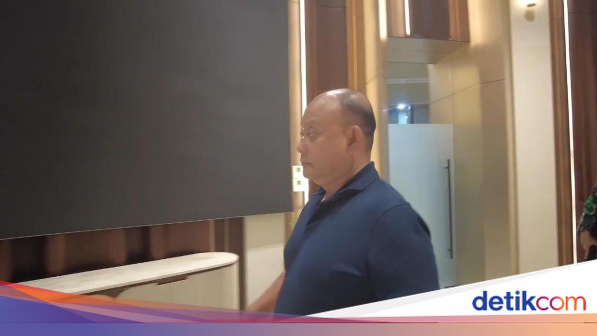 Momen Kejagung Jemput Paksa Eks Kepala BGN Dadan Hindayana Cs