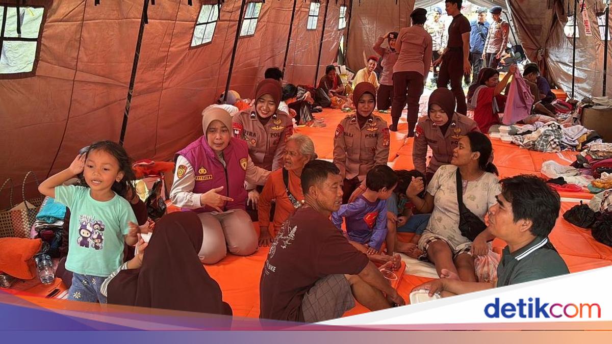 Srikandi Brimob PMJ Beri Trauma Healing ke Anak-anak Korban Kebakaran Kemayoran