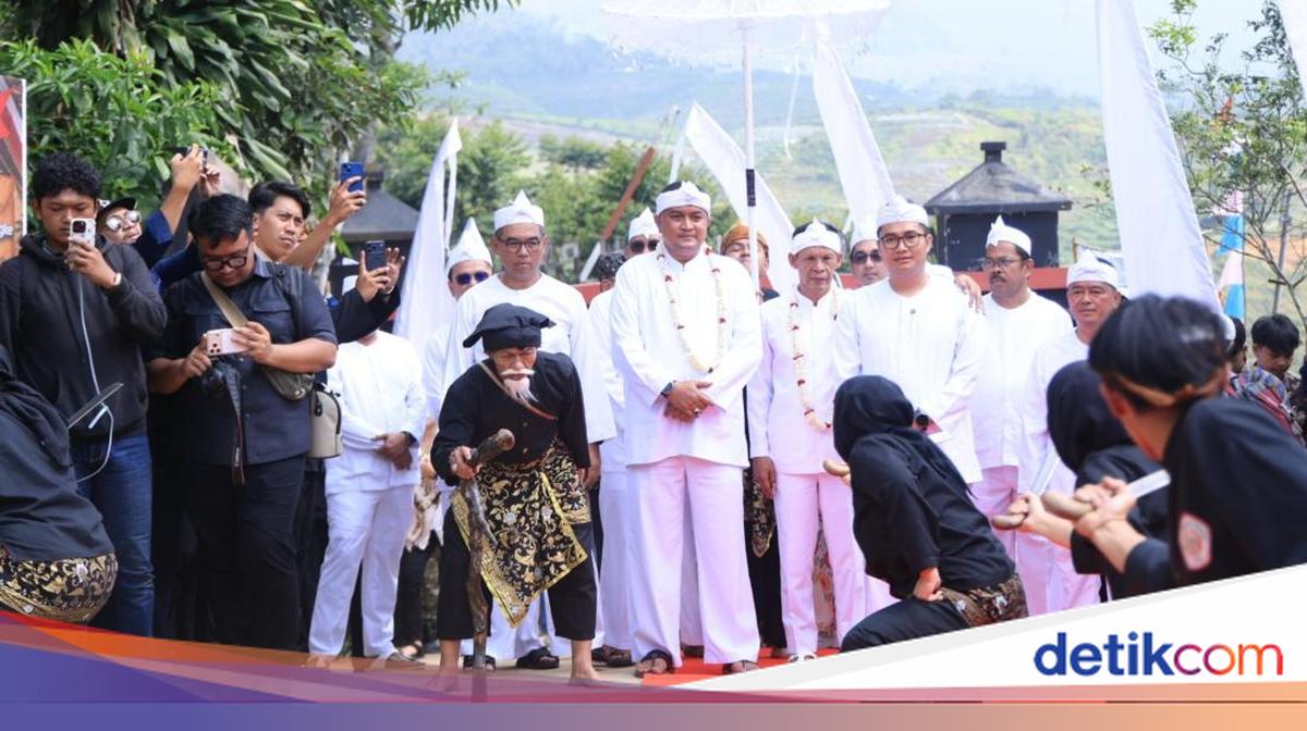 Simbol Pembangunan Merata, Bupati Gelar Rapat HUT Bogor di Desa Malasari