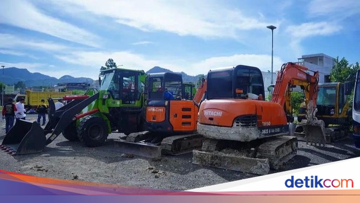 Ribuan Alat Berat Lintas Instansi Bantu Pemulihan Infrastruktur Sumatera