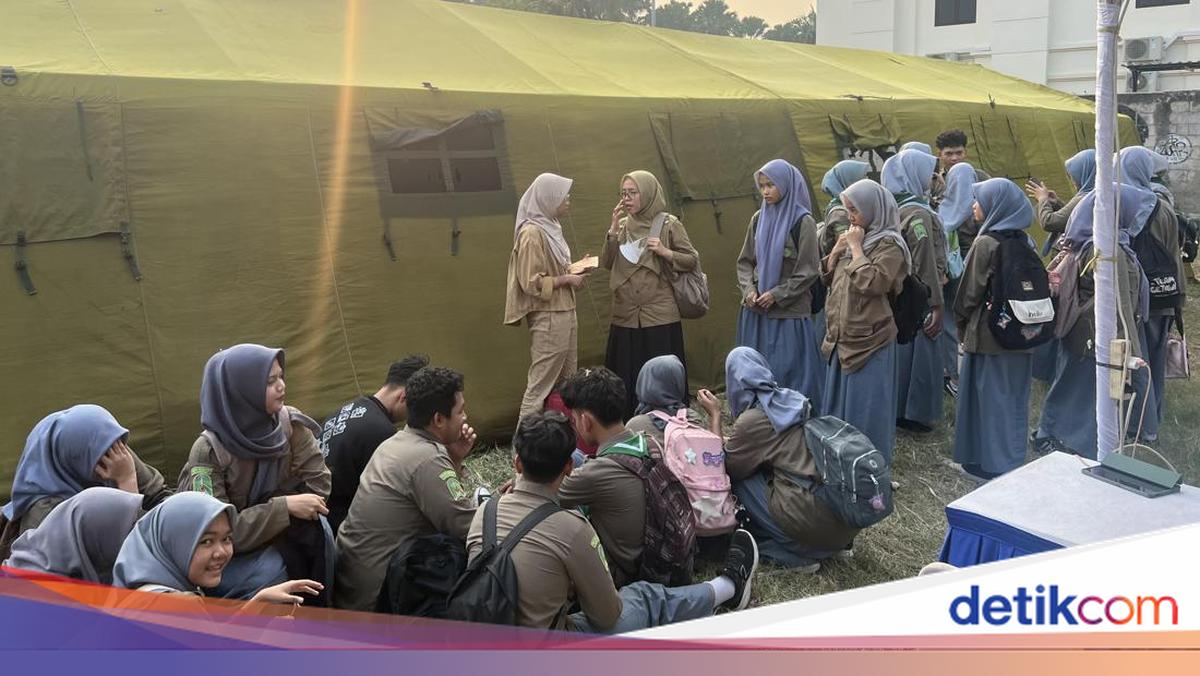 Cerita Siswa Satu Kelas Kompak Kunjungi Teman Terdampak Kebakaran Kemayoran