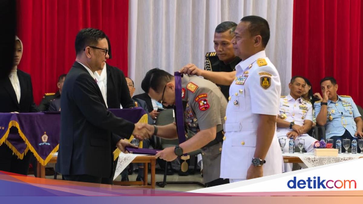 Lemhannas Kukuhkan 85 Peserta P3N XXVII, Brigjen Ade Ary Lulusan Terbaik Akademik