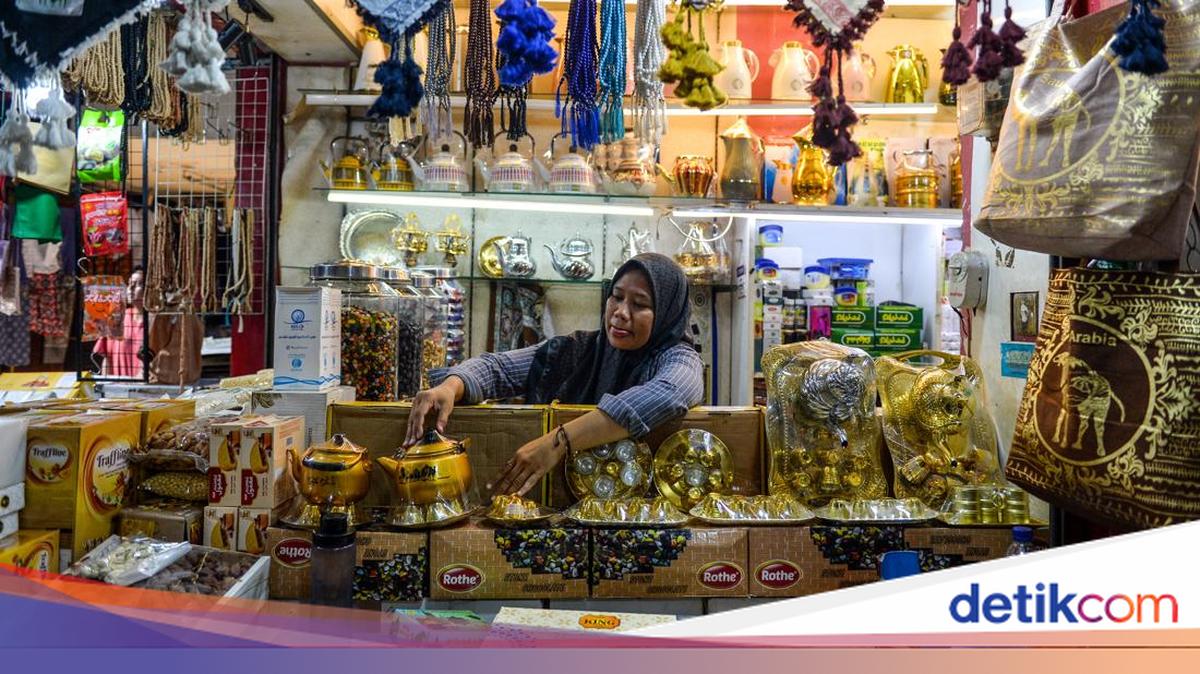 Pasar Oleh-Oleh Haji Bandung Tak Seramai Tahun Lalu