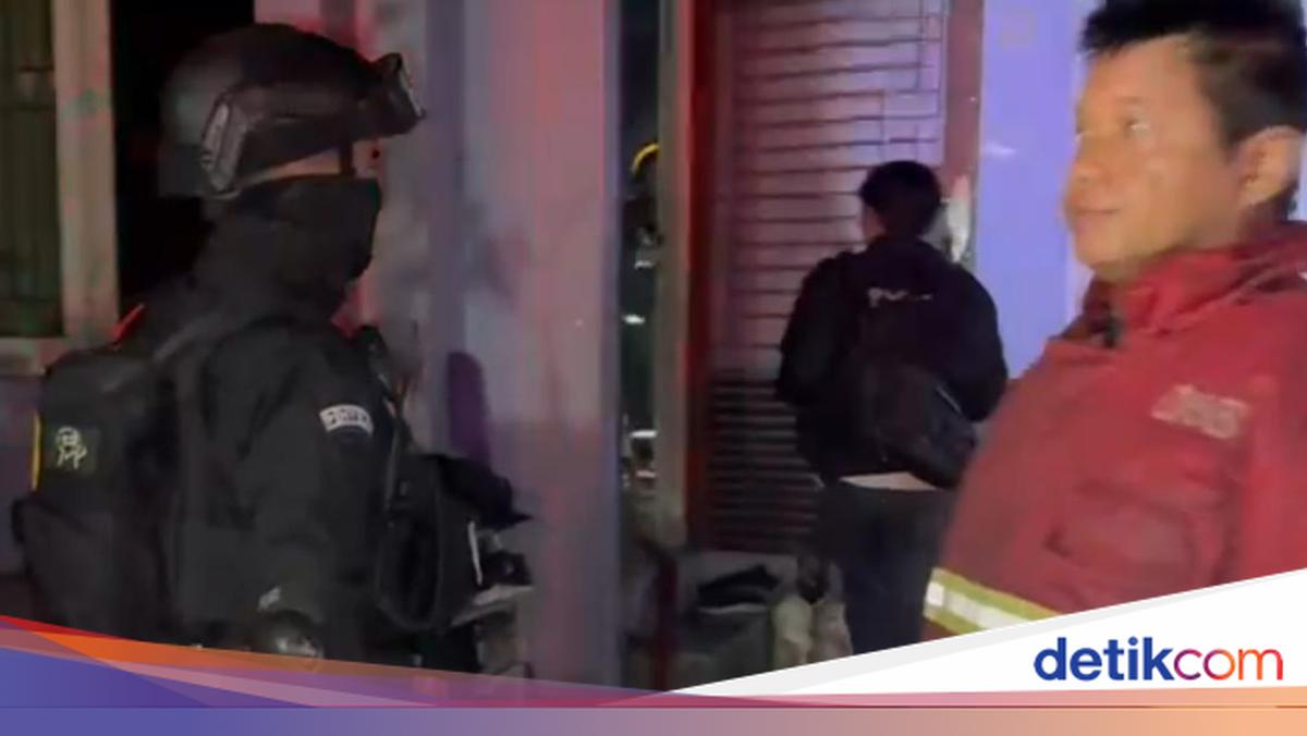 2 Rumah di Pamulang Kebakaran Dini Hari, 6 Warga Alami Luka Bakar