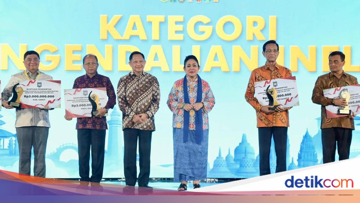 Kemendagri Beri Penghargaan Pemda Berprestasi Regional Jawa-Bali